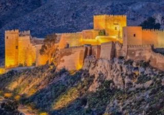 tasación locales comerciales Almería