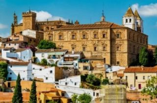 tasación naves industriales Cáceres